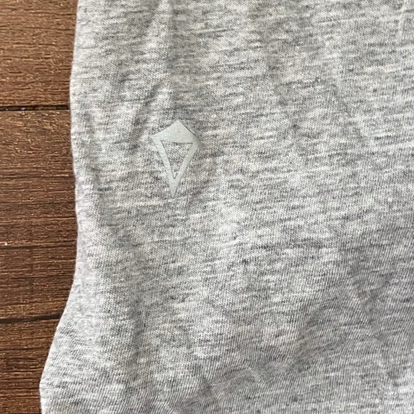 Girls ivivva by Lululemon gray tank sz 12 - Picture 6 of 6